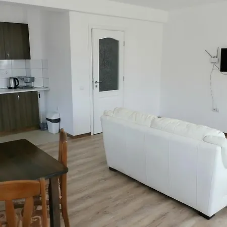 Aleksandrovo Apartments * Alekszandrovo